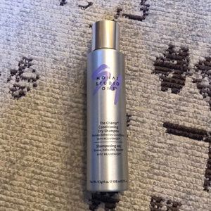 Monat The Champ Dry Shampoo